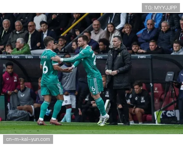 卫冕冠军利物浦从开局五连胜到四连败 斯洛特帅位曾受质疑